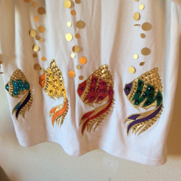 SOLD Vintage Victoria Harbour Rainbow Fishy Blouse - Picture 7 of 15